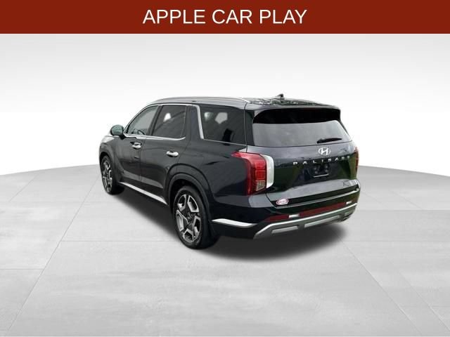 Used 2023 Hyundai Palisade Limited w/ Winter Package FWD image 5