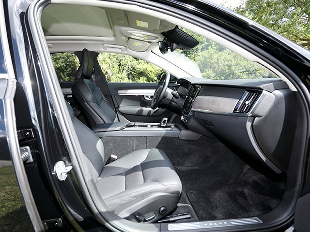Used 2024 Volvo S90 B6 Plus AWD/4WD image 20