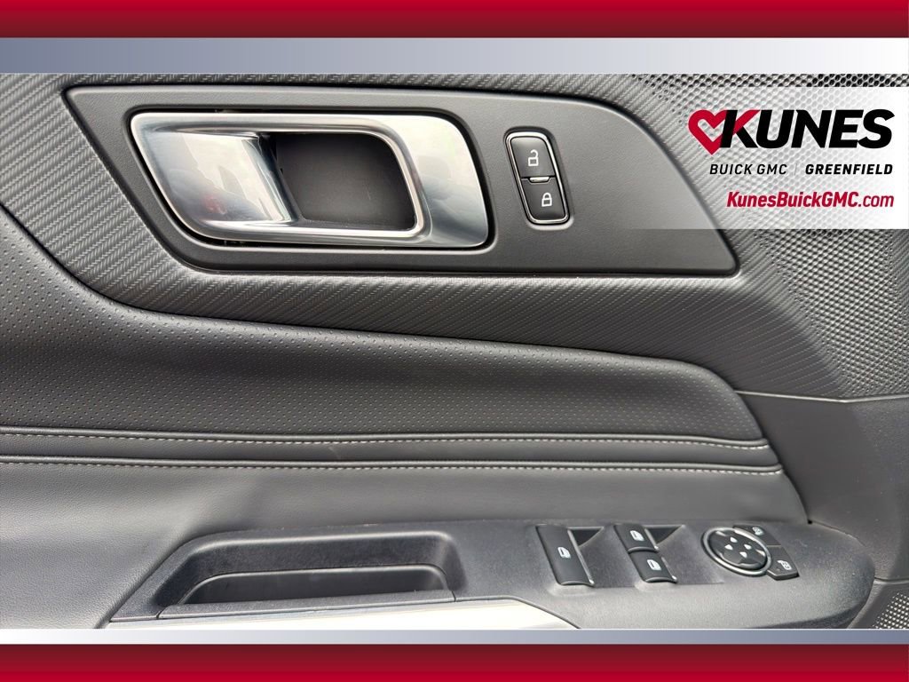 Used 2025 Ford Mustang GT Premium image 28