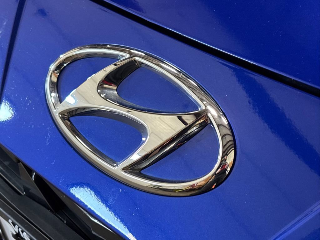 Used 2021 Hyundai Elantra Limited image 14