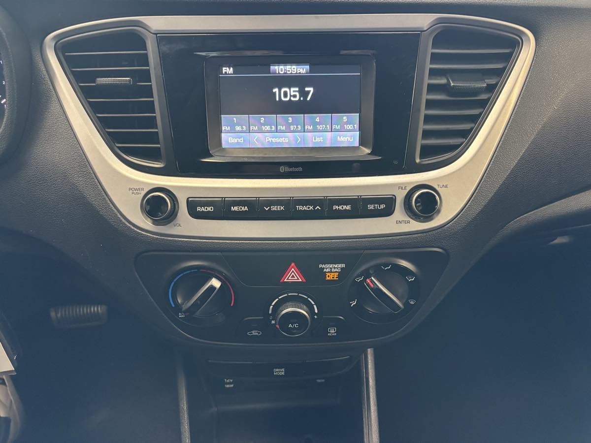 Used 2022 Hyundai Accent SE FWD image 16