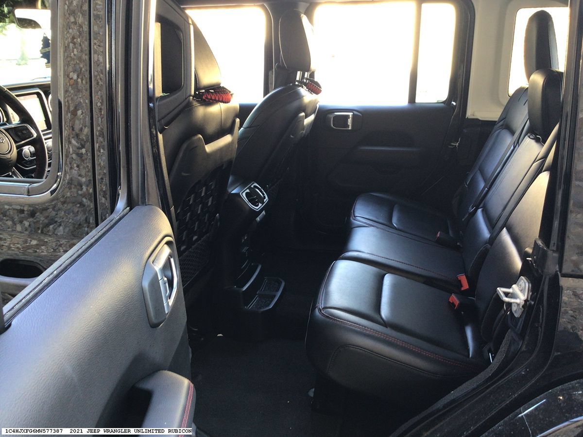 Used 2021 Jeep Wrangler Unlimited Rubicon AWD/4WD image 9