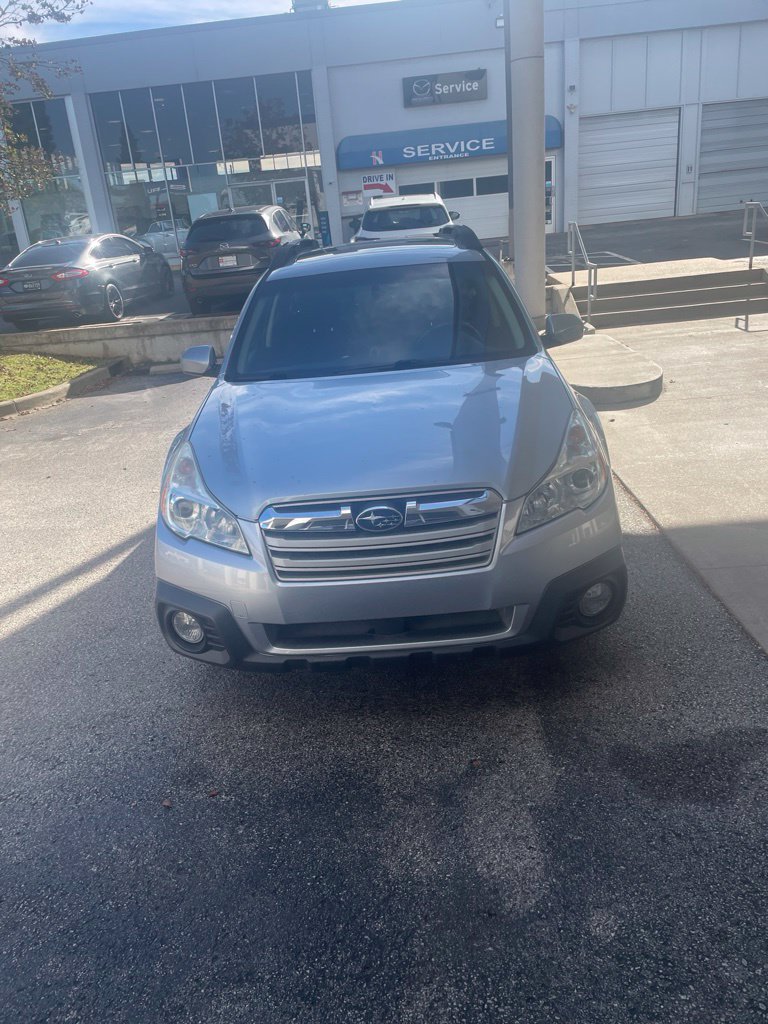 Used 2013 Subaru Outback 2.5i Premium AWD/4WD image 5