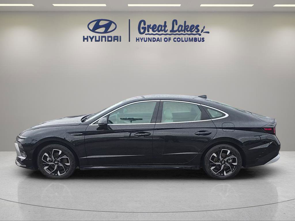Certified 2025 Hyundai Sonata SEL FWD image 2
