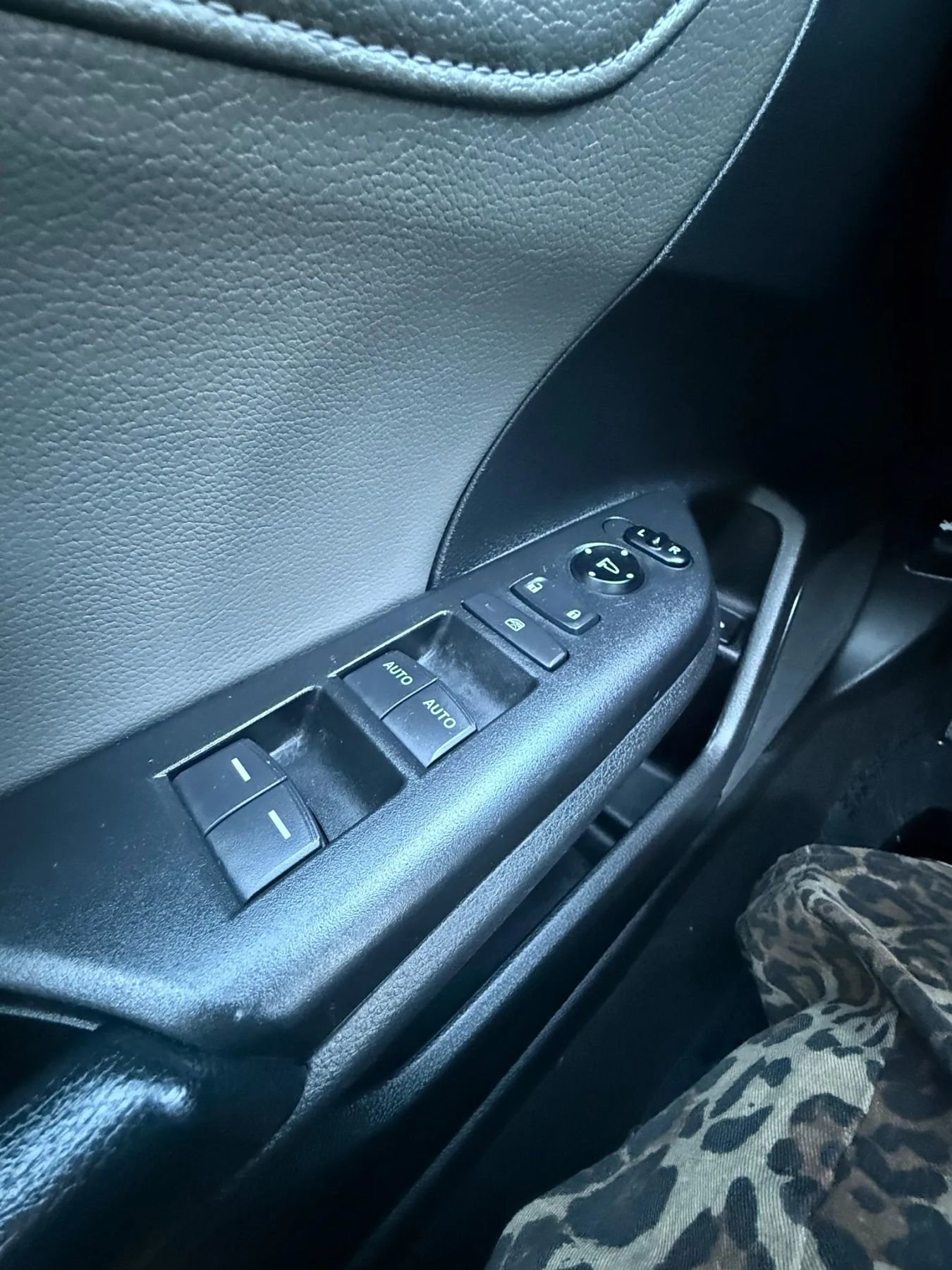 Used 2021 Honda Civic EX-L image 27