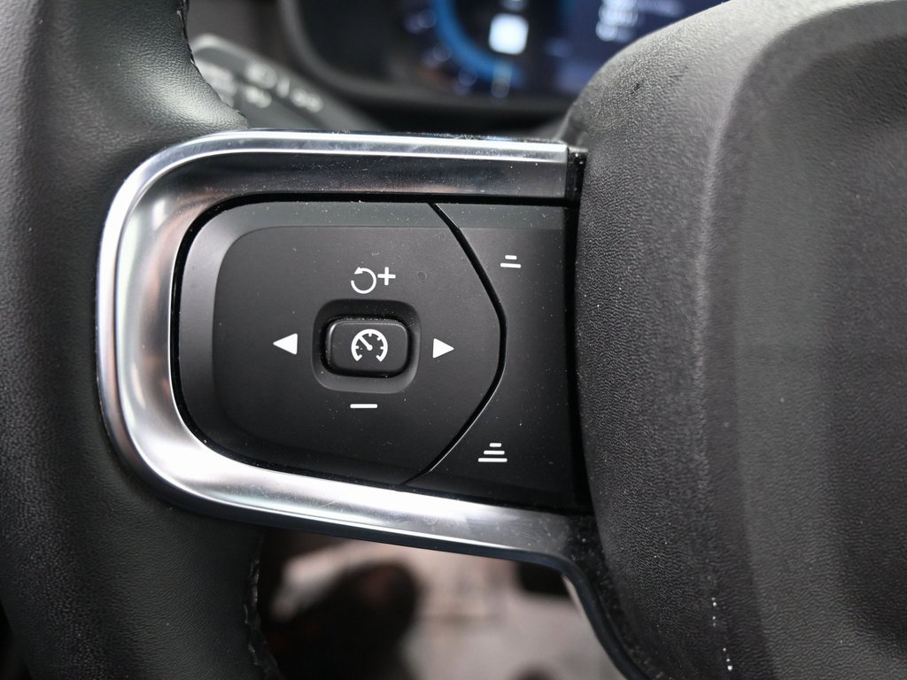 Used 2023 Volvo XC40 Recharge Ultimate w/ Protection Package Premier image 20