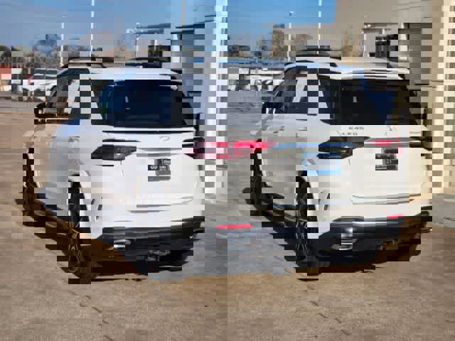 Used 2024 Mercedes-Benz GLE 450 4MATIC image 4