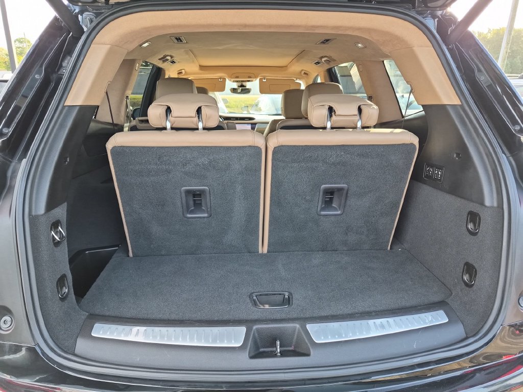 Used 2020 Cadillac XT6 Premium Luxury w/ Platinum Package FWD image 30