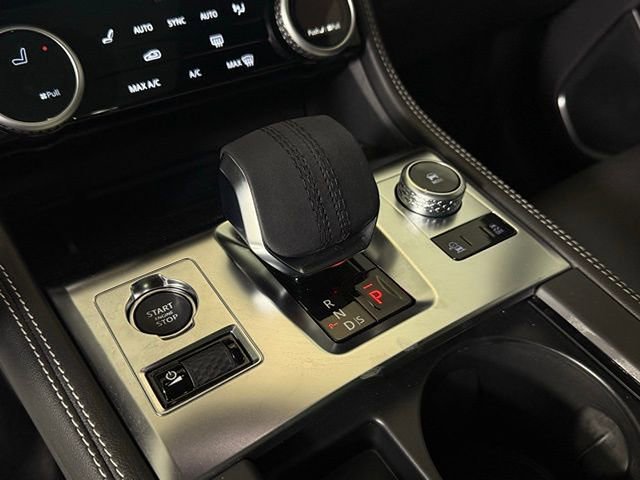 New 2025 Jaguar F-PACE R-Dynamic S image 36