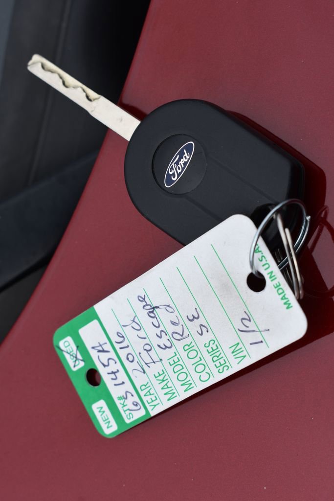 Used 2016 Ford Escape SE w/ Equipment Group 201A image 32