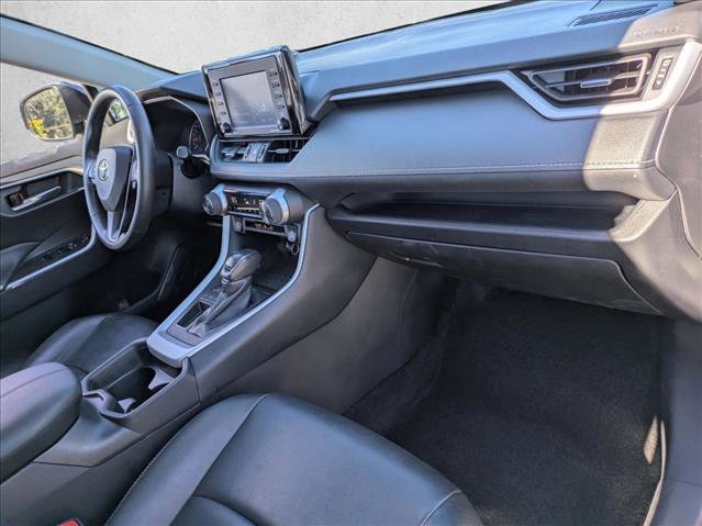 Used 2021 Toyota RAV4 XLE Premium image 22