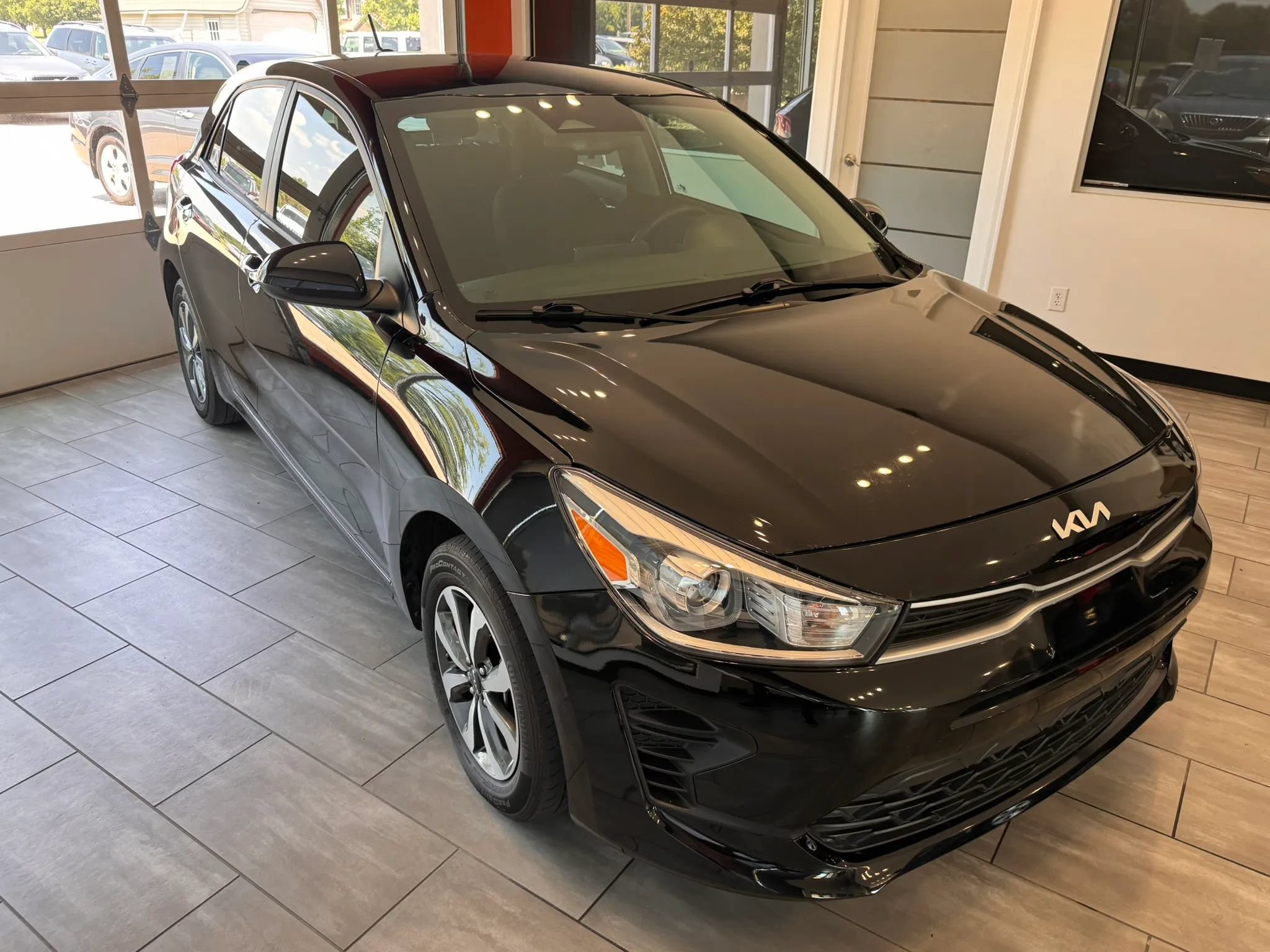 Used 2023 Kia Rio S w/ Technology Package FWD image 3