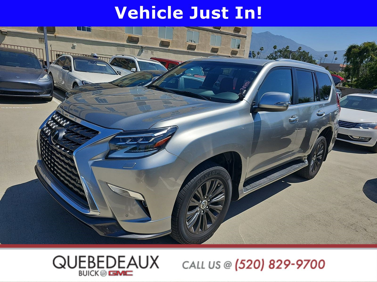 Used 2022 Lexus GX 460 Premium w/ Accessory Package image 4