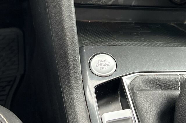 Certified 2022 Volkswagen Tiguan SE FWD image 22