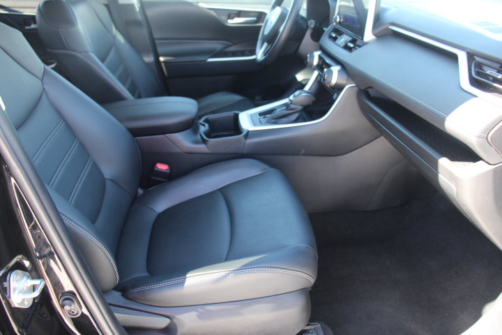 Used 2023 Toyota RAV4 XLE Premium FWD image 20