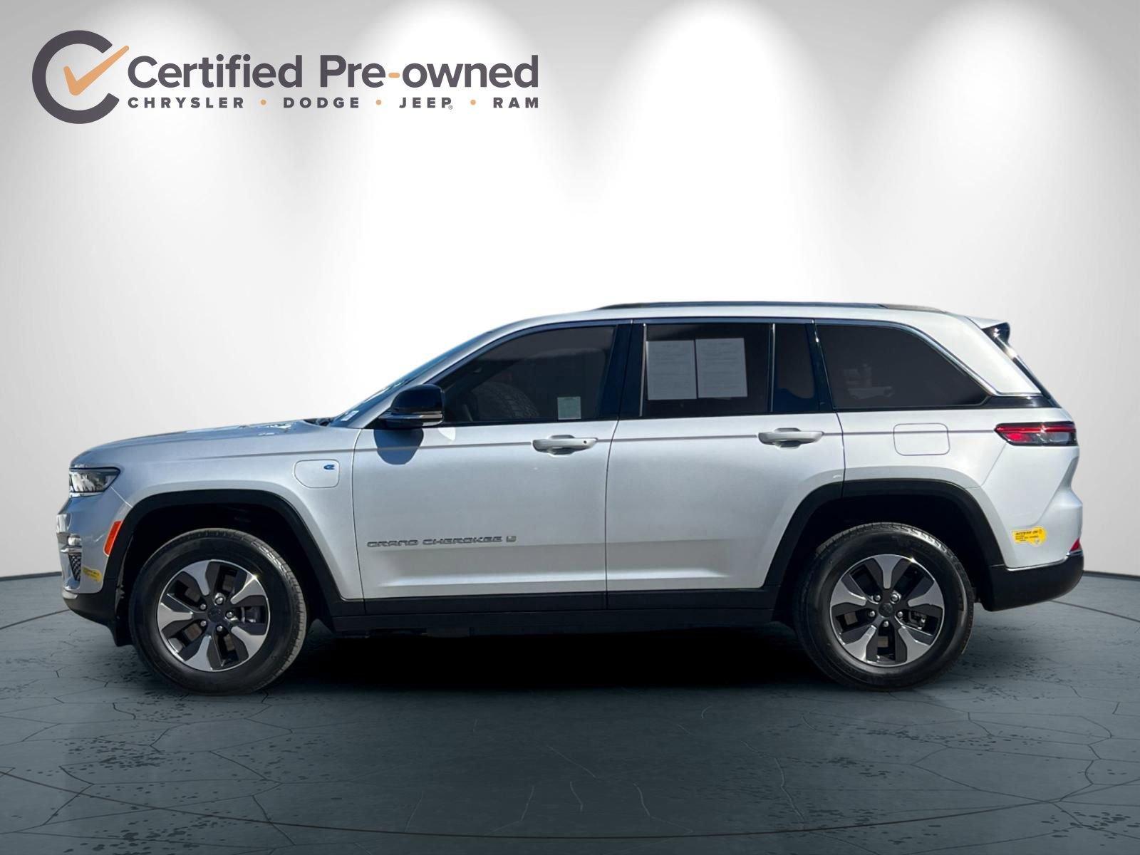 Certified 2022 Jeep Grand Cherokee Limited 4xe image 7