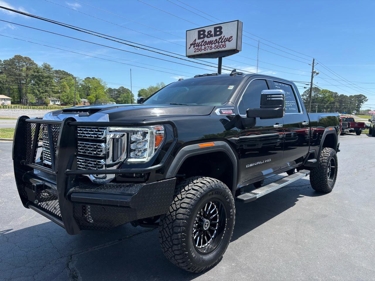 Used 2022 GMC Sierra 2500 Denali image 1