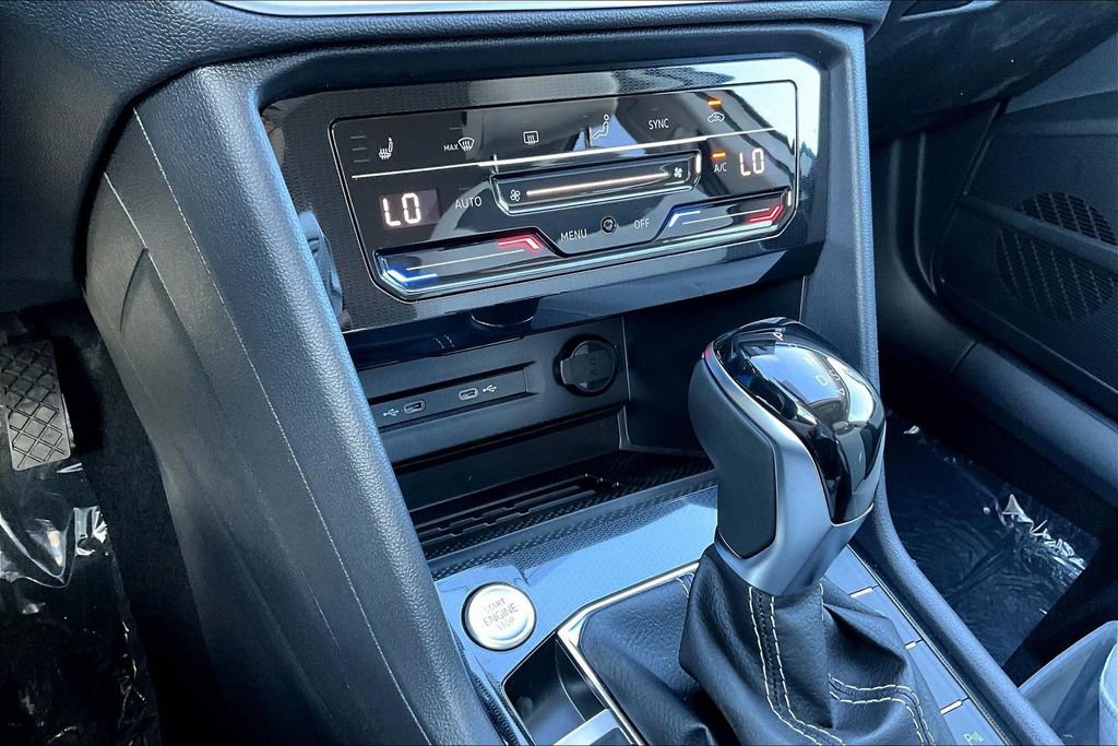 New 2026 Volkswagen Taos SE image 13