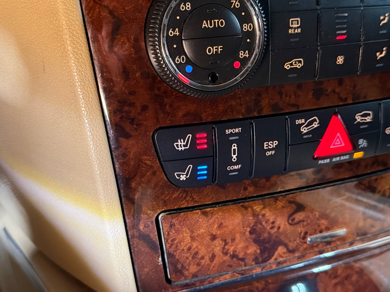 Used 2010 Mercedes-Benz GL 550 4MATIC image 19