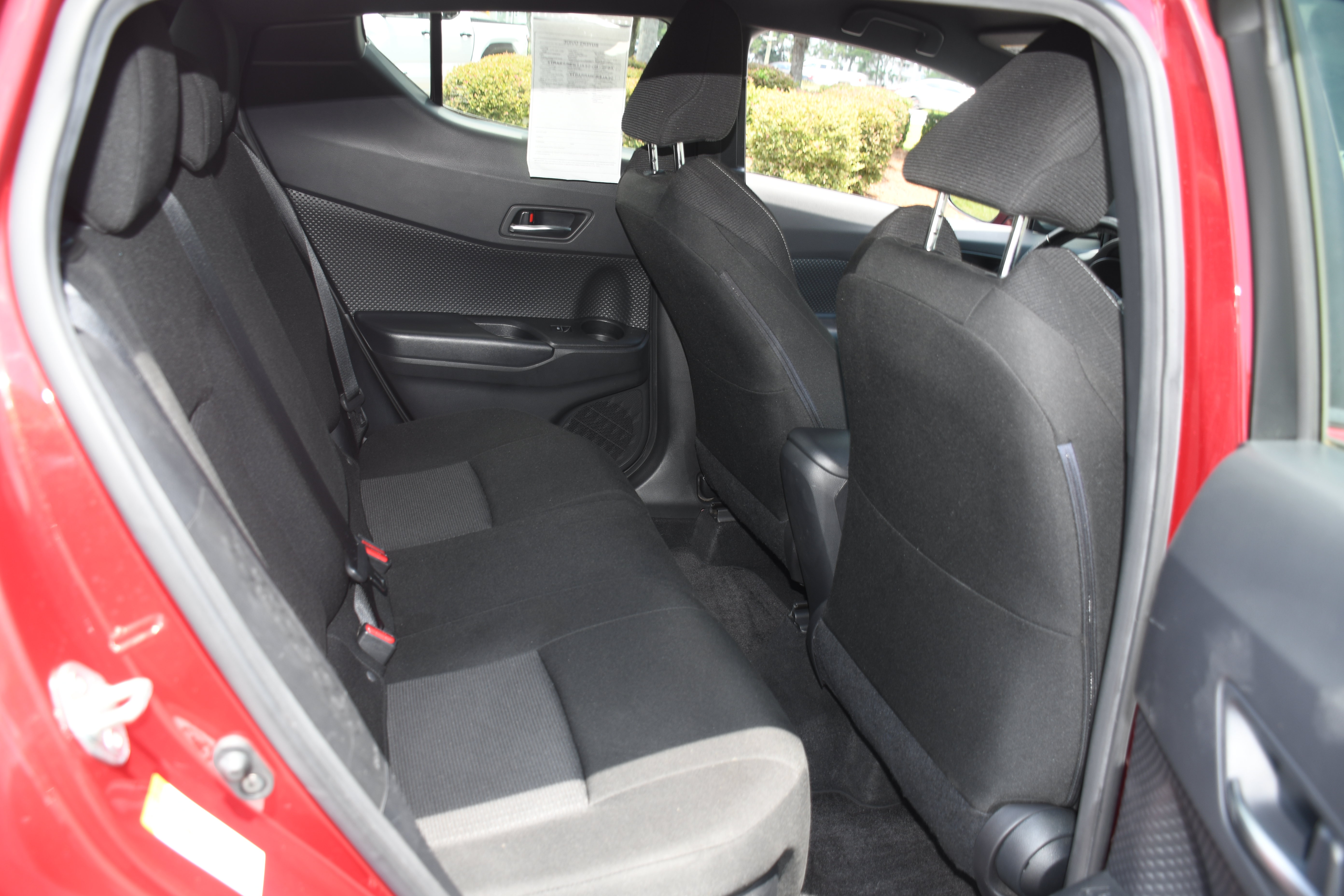 Used 2018 Toyota C-HR XLE FWD image 17