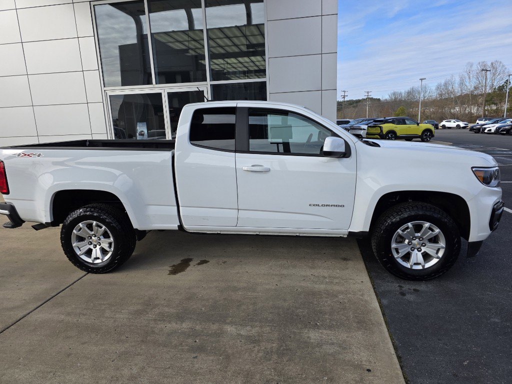 Used 2022 Chevrolet Colorado LT image 2