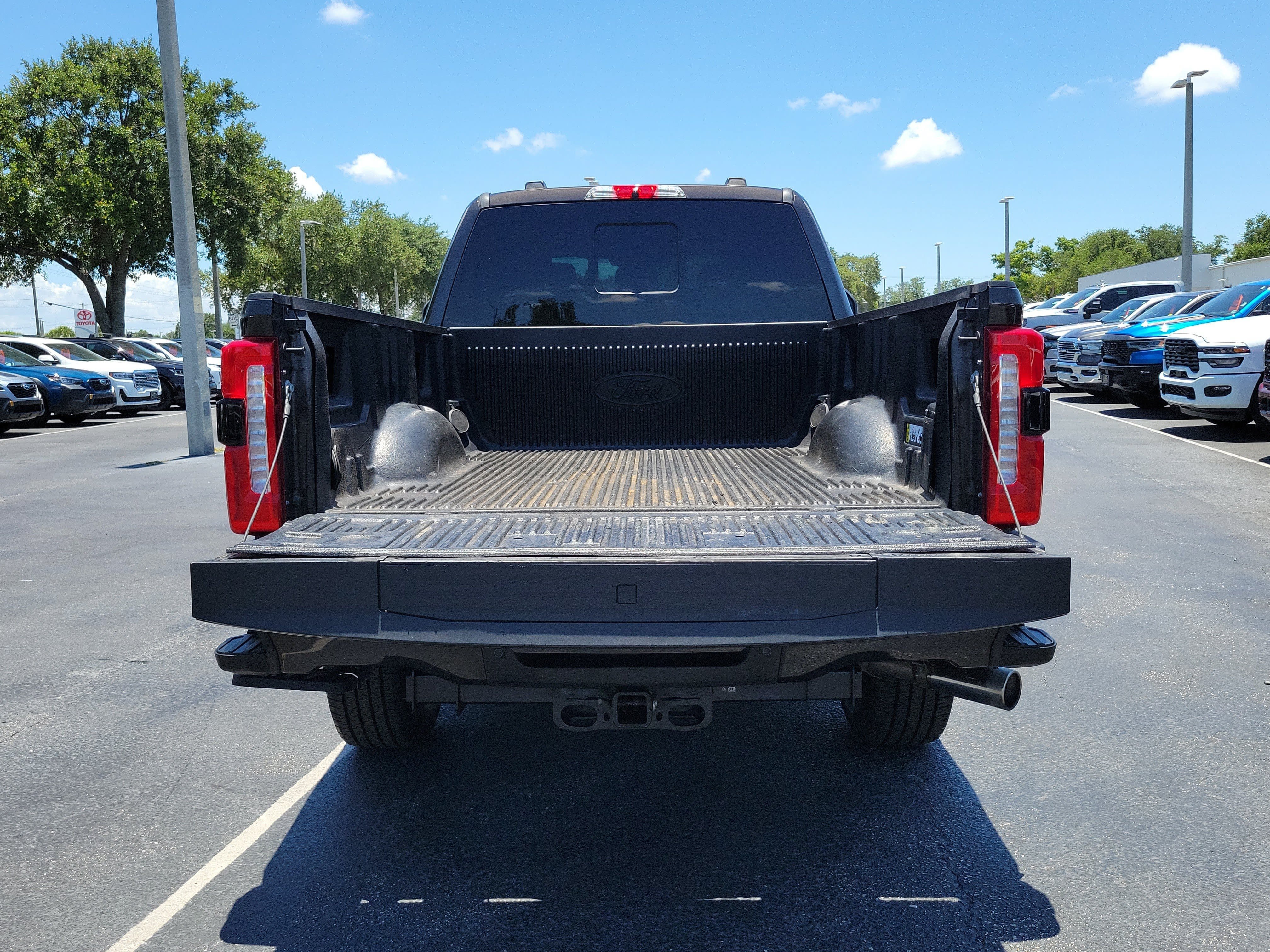 Used 2024 Ford F250 Lariat w/ Lariat Ultimate Package AWD/4WD image 9
