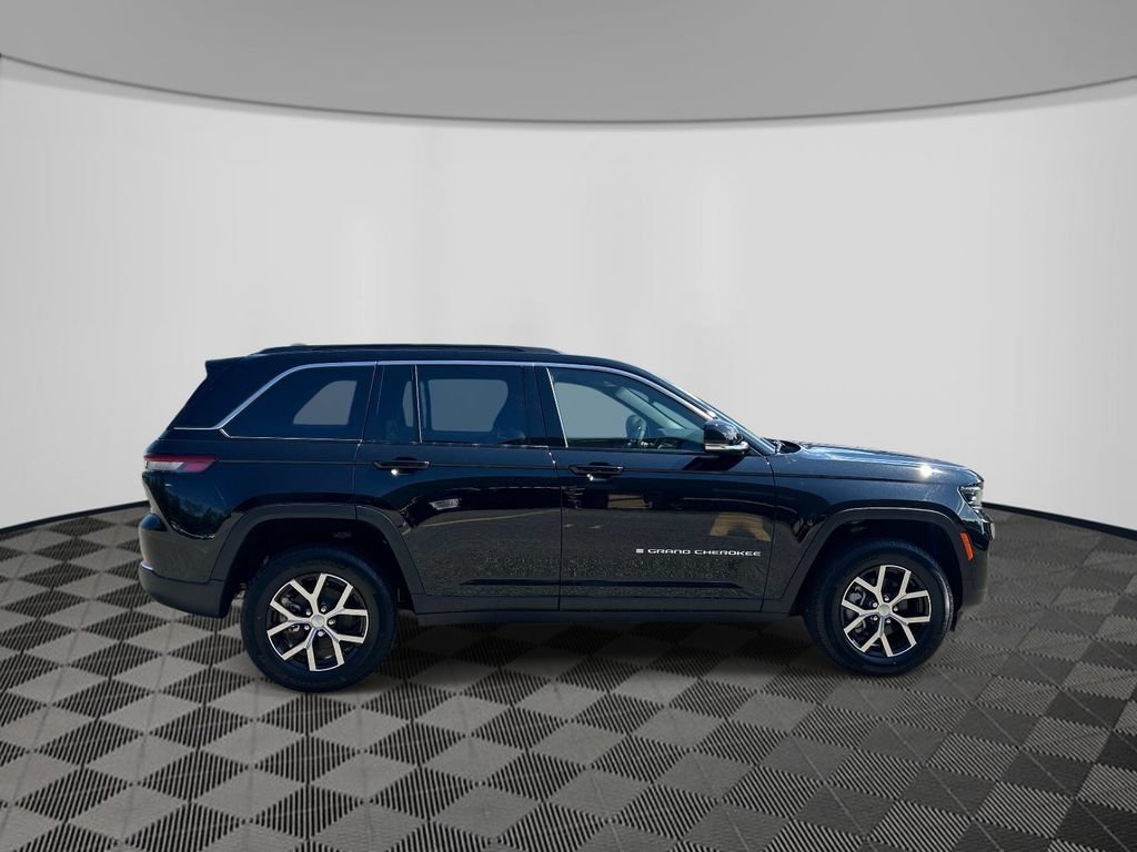 Certified 2025 Jeep Grand Cherokee Limited AWD/4WD image 7