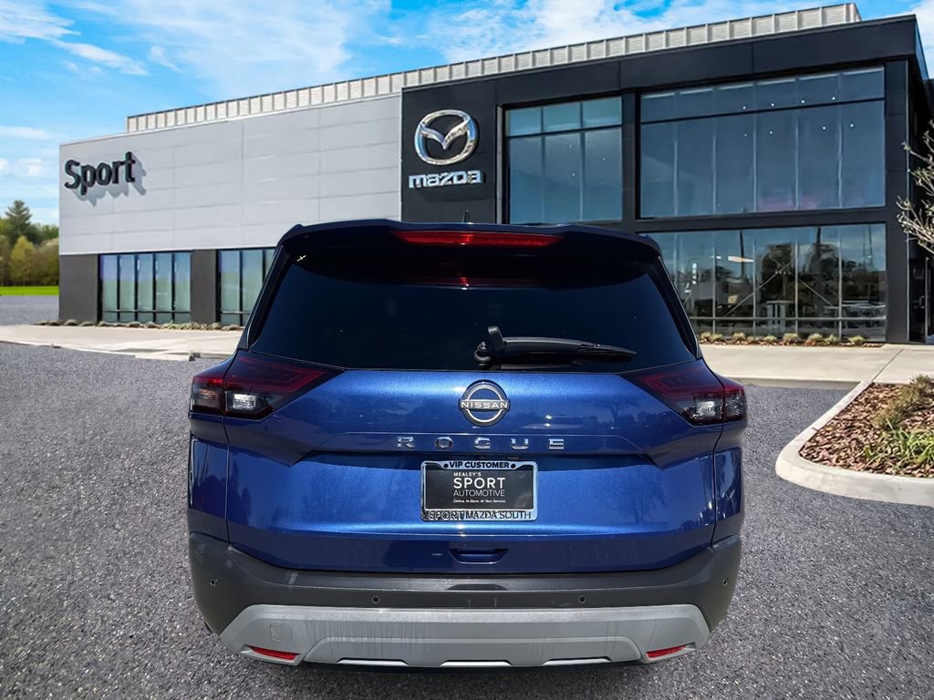 Used 2022 Nissan Rogue S image 4