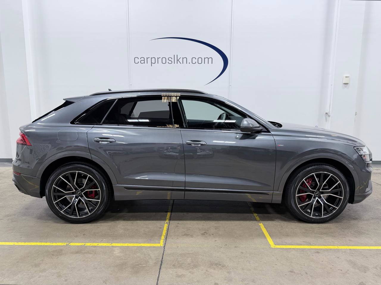 Used 2023 Audi Q8 Prestige AWD/4WD image 8