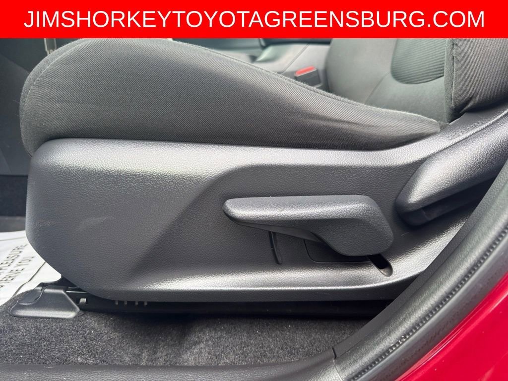Used 2022 Toyota RAV4 LE AWD/4WD image 11