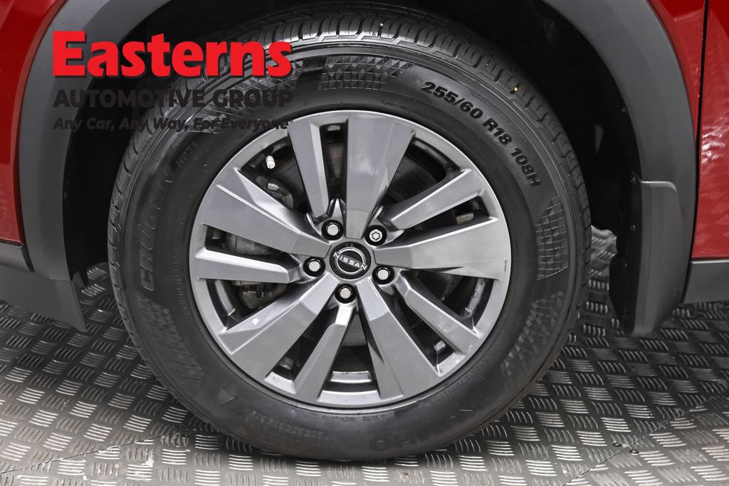 Used 2024 Nissan Pathfinder SV AWD/4WD image 34
