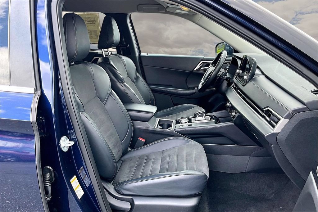 Used 2024 Mitsubishi Outlander SE AWD/4WD image 30