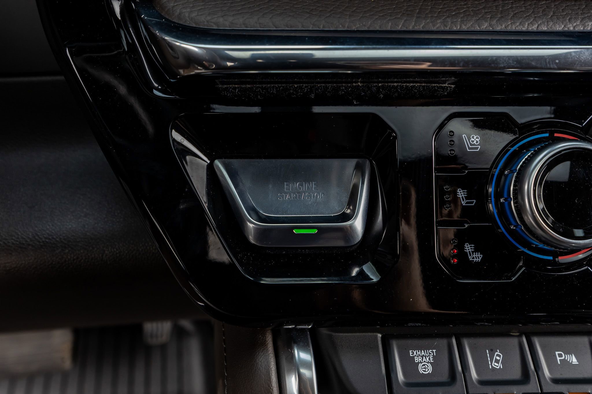 Used 2025 GMC Sierra 2500 Denali w/ Denali Reserve Package image 23