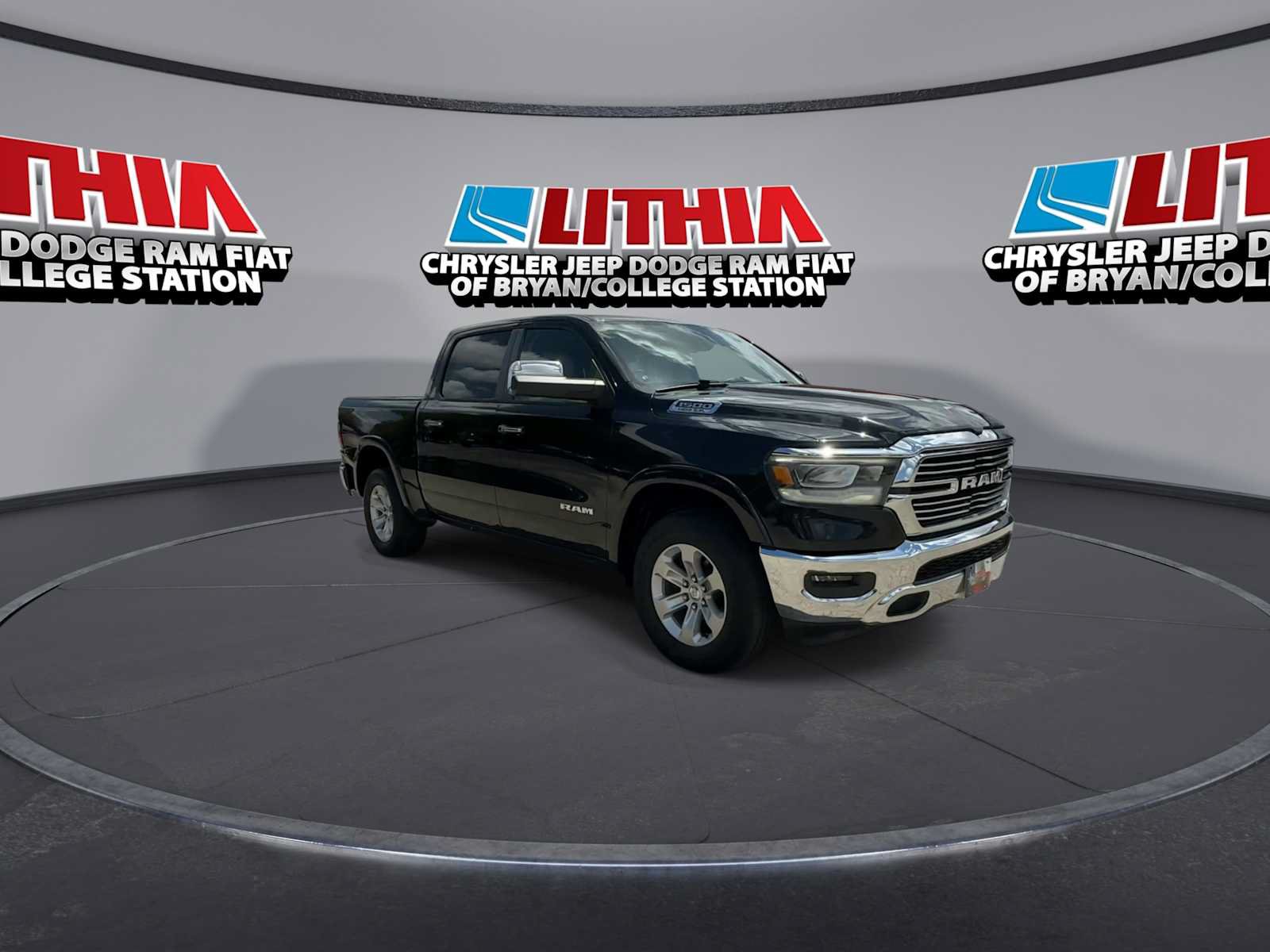 Used 2019 RAM 1500 Laramie w/ Trailer Tow Group AWD/4WD video 2