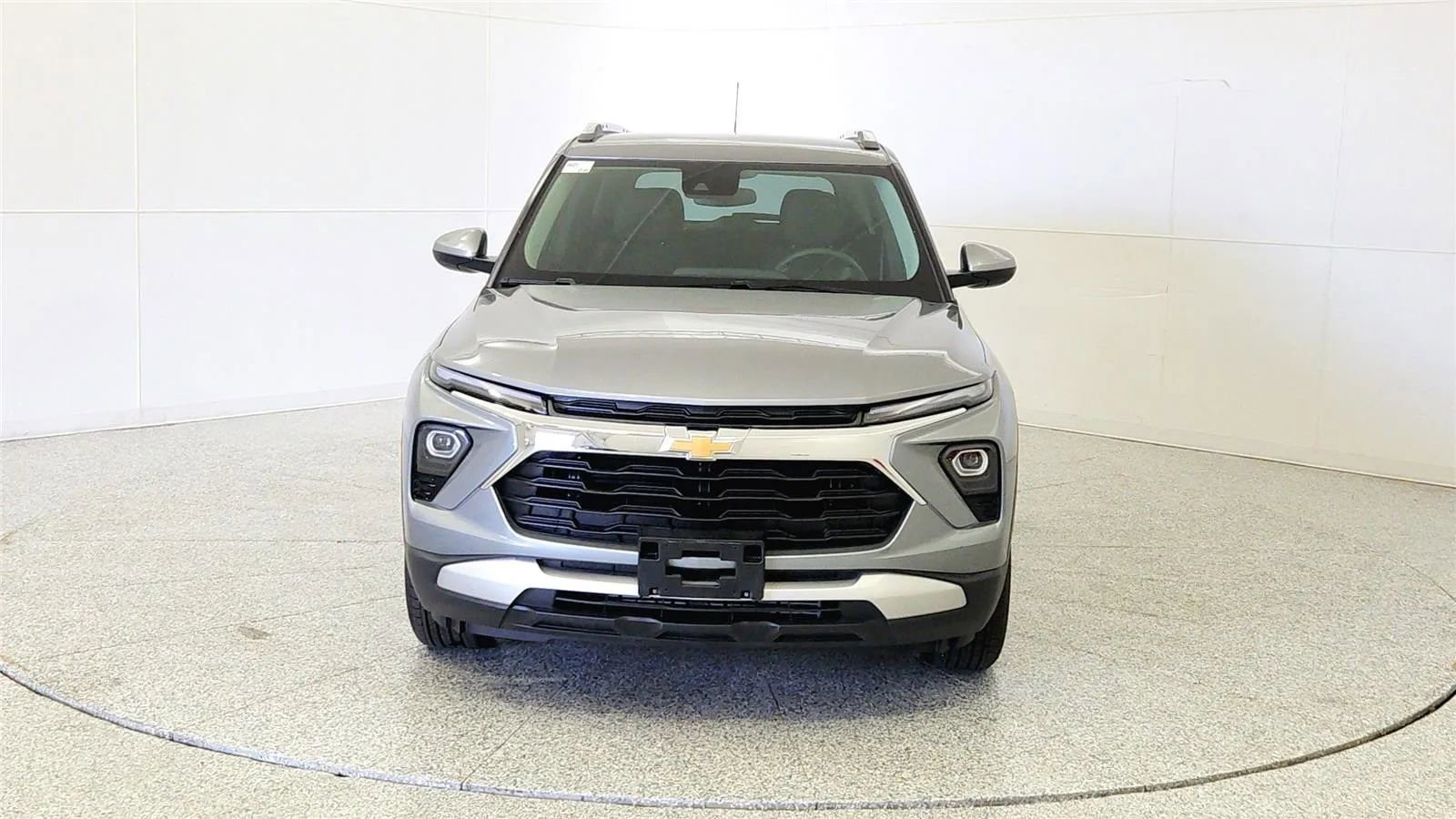 Used 2026 Chevrolet TrailBlazer LT FWD image 2