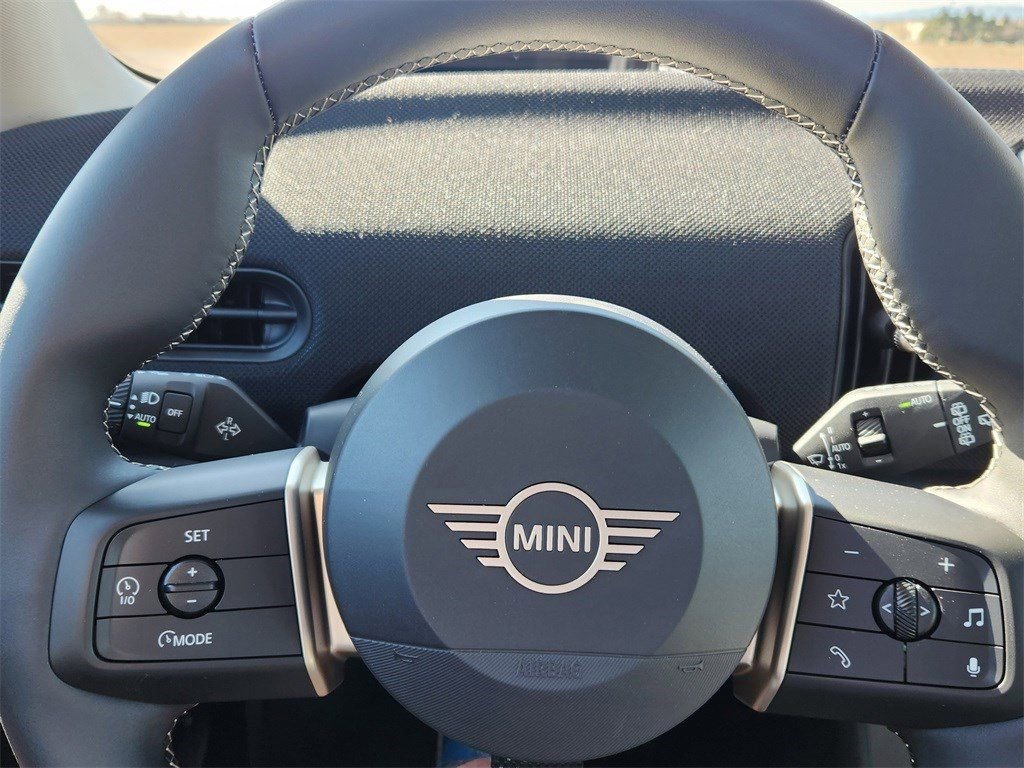 Used 2025 MINI Cooper S FWD image 13