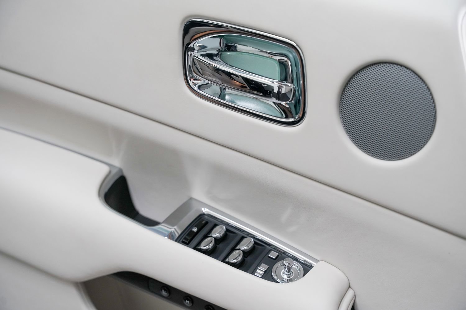 Used 2017 Rolls-Royce Wraith image 37