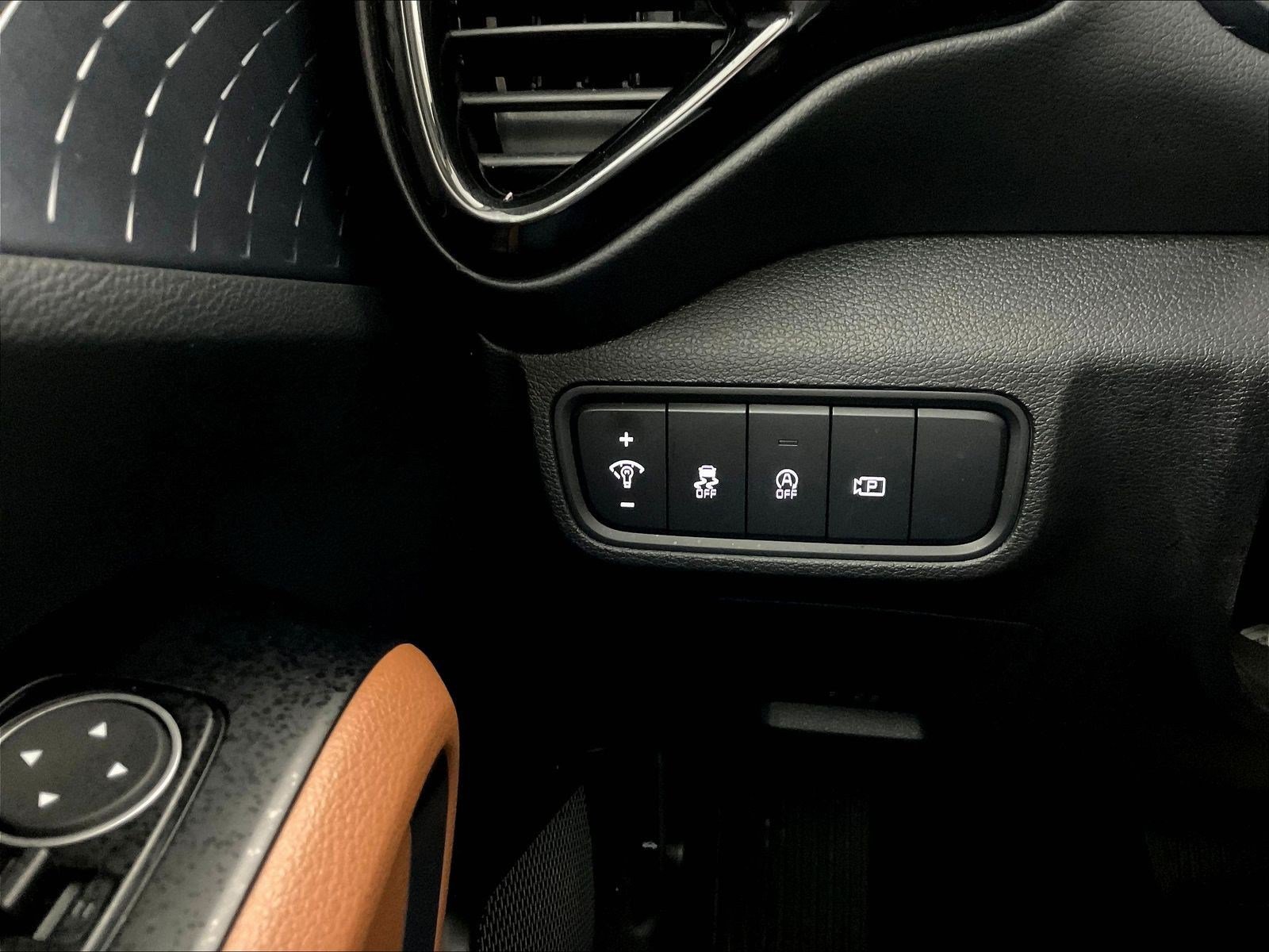 Used 2024 Kia Soul EX w/ Option Group 015 FWD image 15