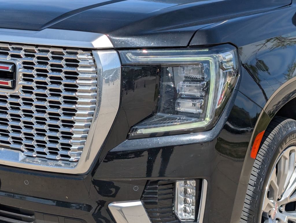 Used 2023 GMC Yukon XL Denali AWD/4WD image 10