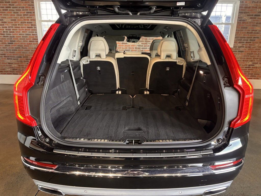 Used 2020 Volvo XC90 T8 Inscription image 32