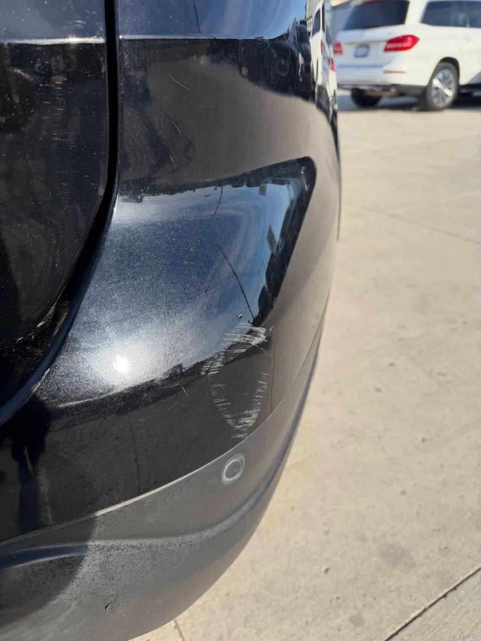 Used 2018 Ford Explorer XLT AWD/4WD image 16