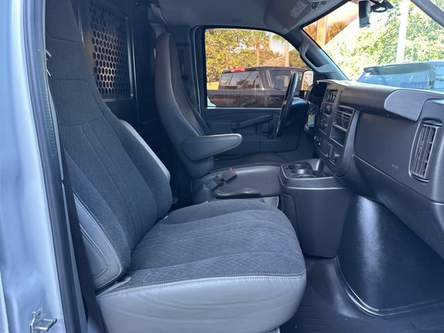 Used 2019 GMC Savana 2500 w/ Driver Convenience Package RWD image 29