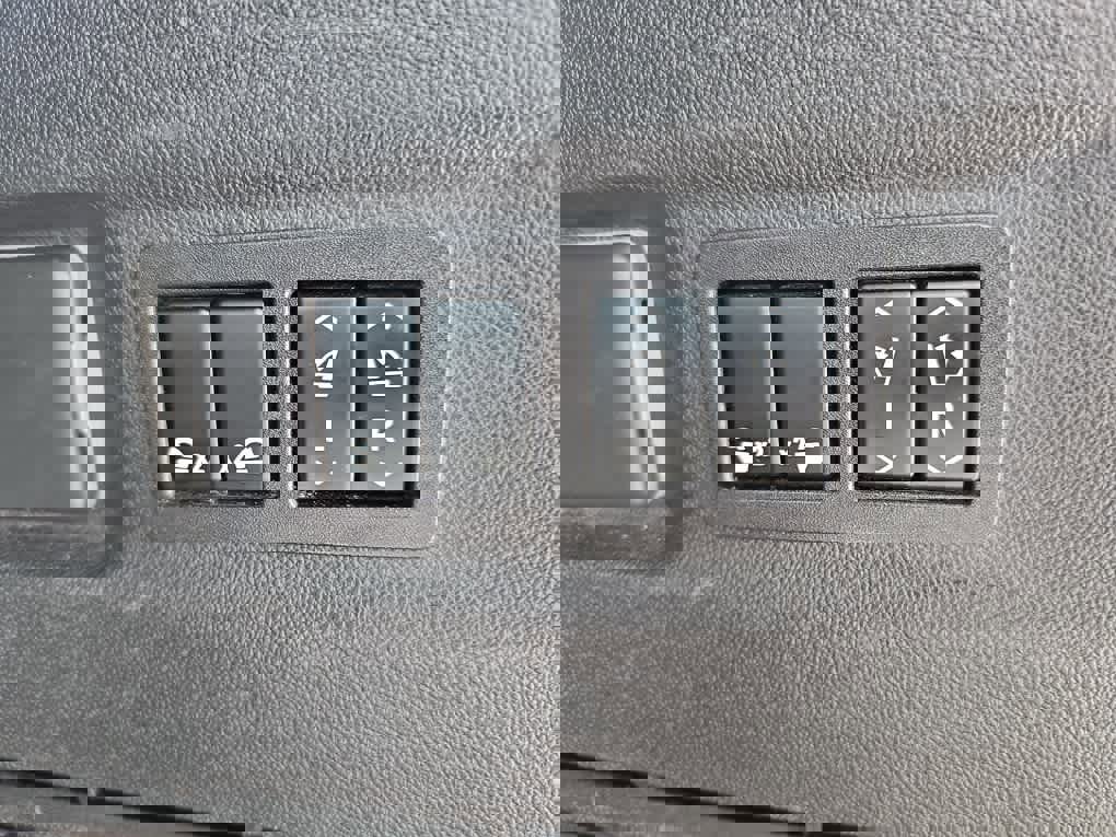 Used 2023 Chevrolet Suburban Premier image 36