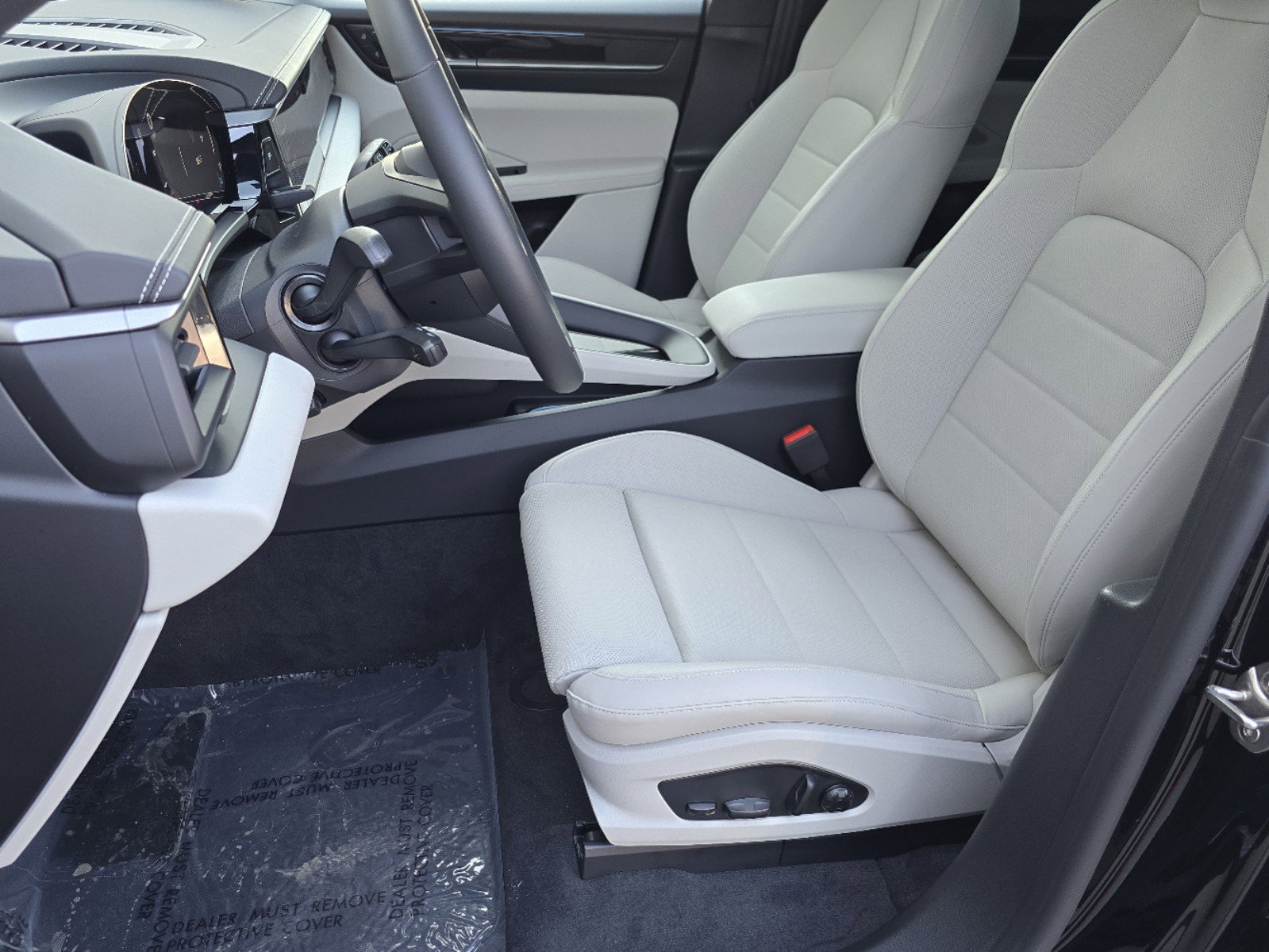 New 2025 Porsche Macan 4S Electric AWD/4WD image 5