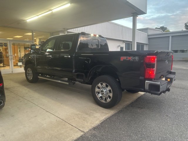 Used 2025 Ford F250 Lariat w/ Chrome Package image 7