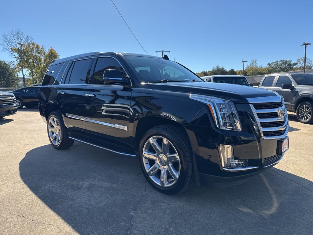 Used 2020 Cadillac Escalade Luxury image 3
