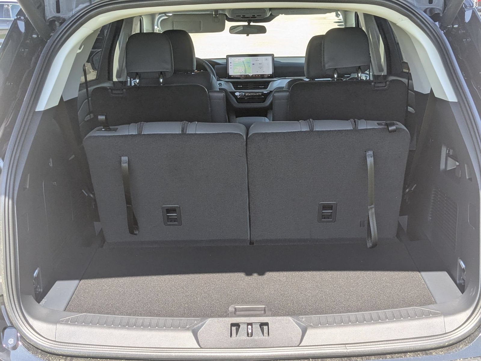 New 2026 Ford Explorer Active w/ Active Comfort Package RWD image 35