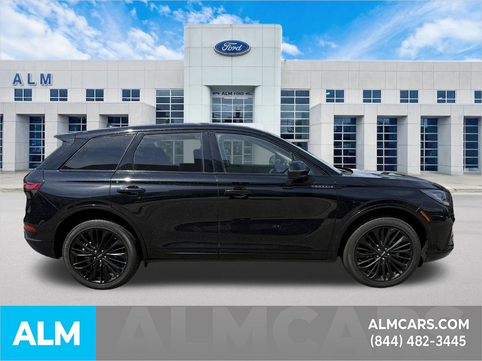 Used 2023 Lincoln Corsair AWD w/ Equipment Group 101A image 5