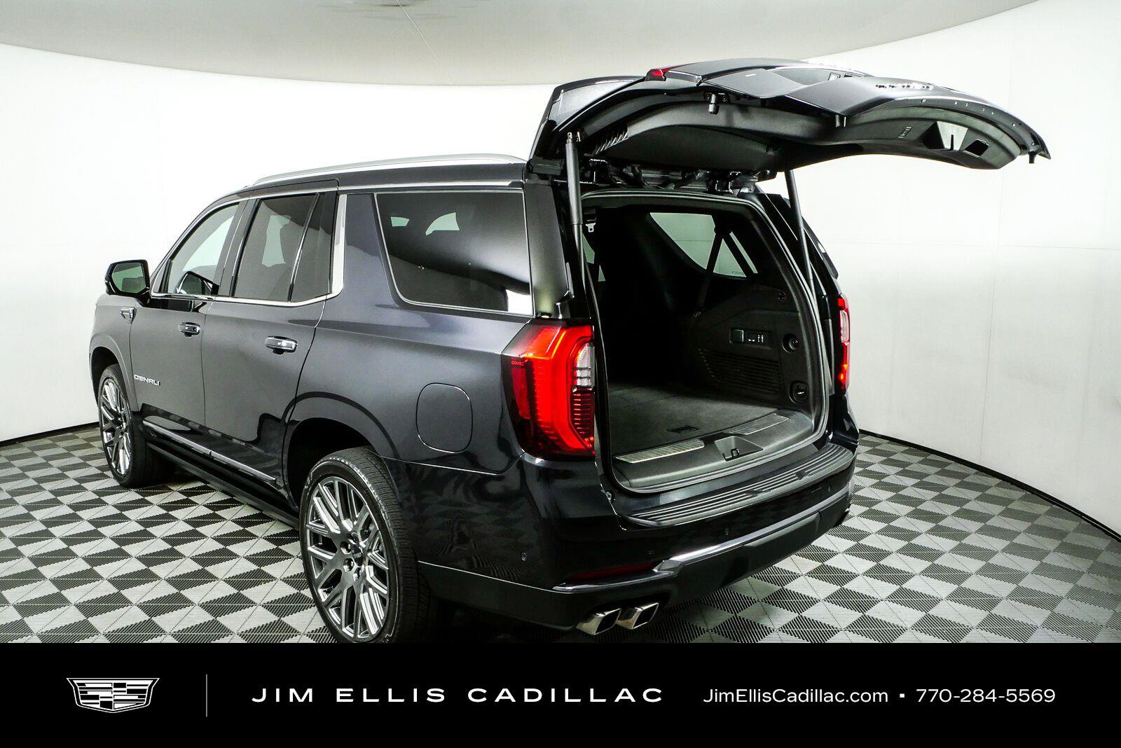 Used 2025 GMC Yukon Denali Ultimate AWD/4WD image 37