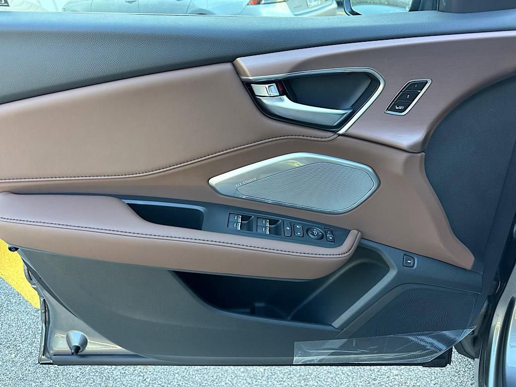 New 2025 Acura RDX w/ Technology Package image 9
